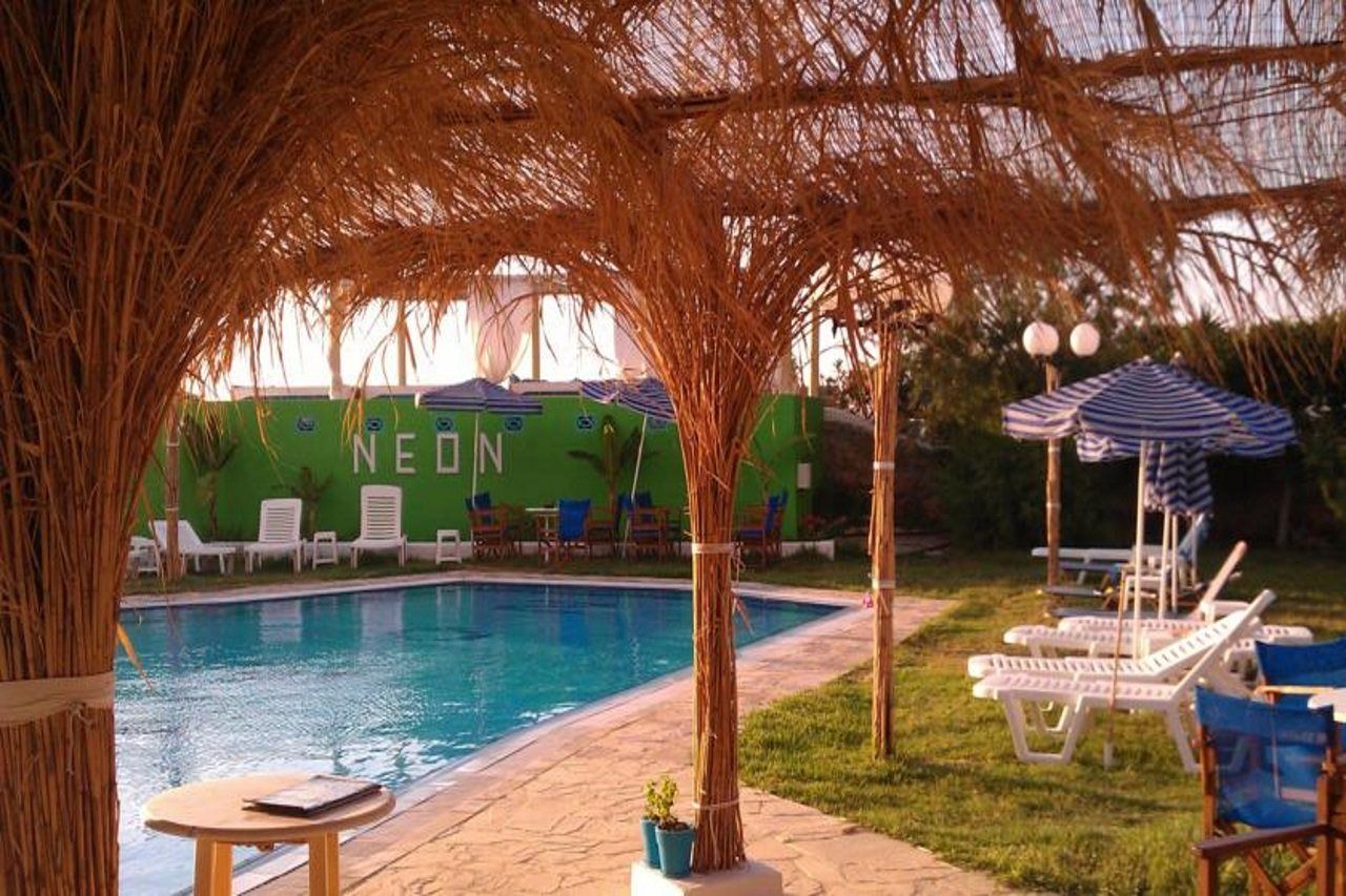 Stalida Neon Hotel מראה חיצוני תמונה